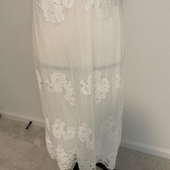 Chelsea & violet white lace dress - Picture 3 of 5